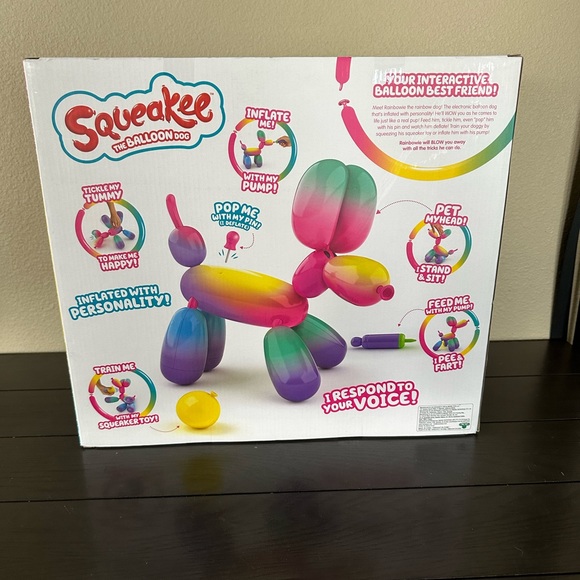 Squeakee The Rainbow Balloon Dog (Interactive) - Picture 2 of 3